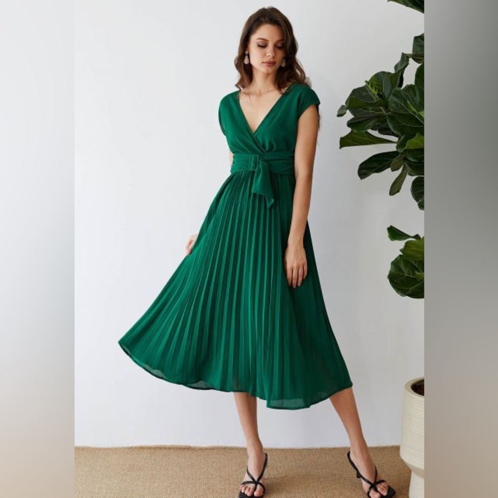 Green Pleated Midi Dress - worn twice!